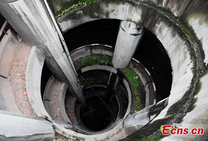 Un parking en colima?on à Chongqing