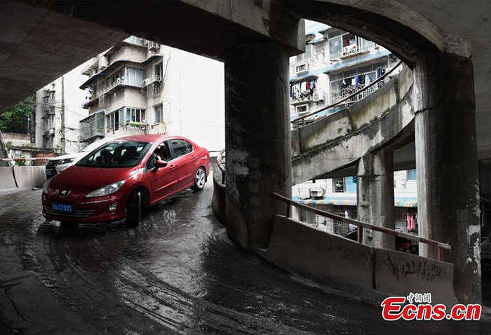 Un parking en colima?on à Chongqing