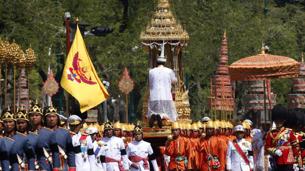 Tha?lande : fin des funérailles nationales du Roi Bhumibol