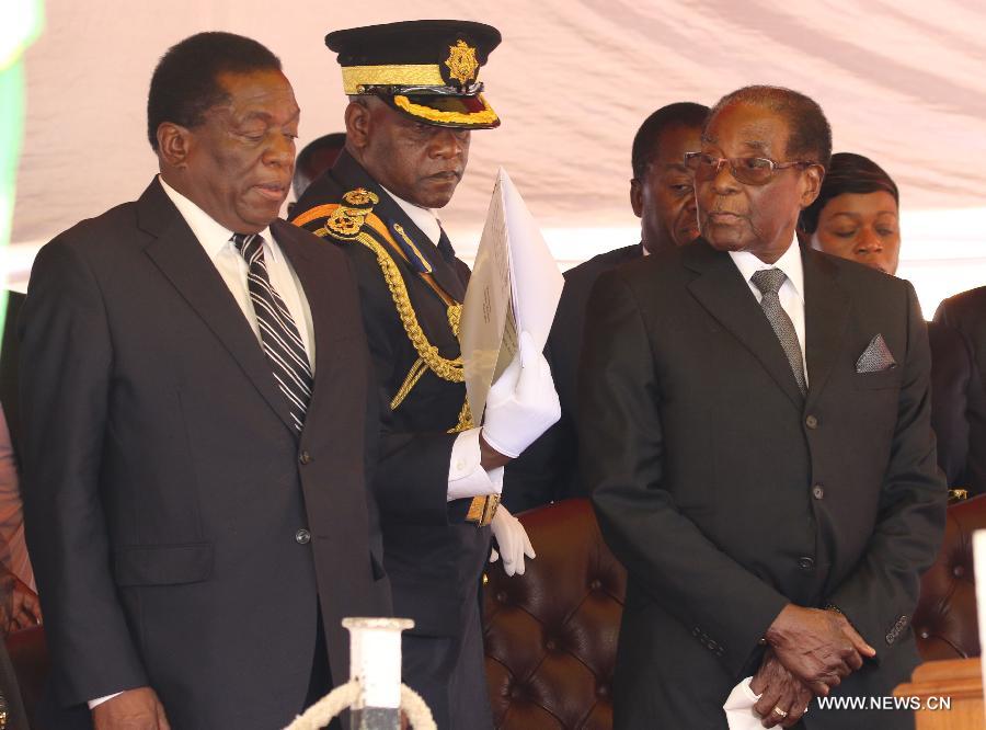 Zimbabwe : Mugabe renvoie le vice-président Mnangagwa