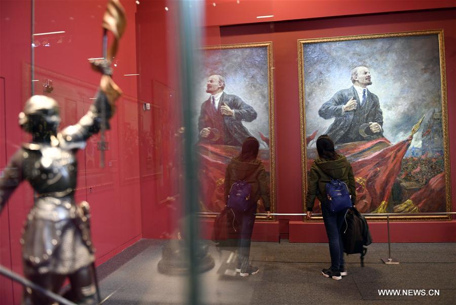 Des objets de collection venant de Russie pour marquer le centenaire de la Révolution d'Octobre