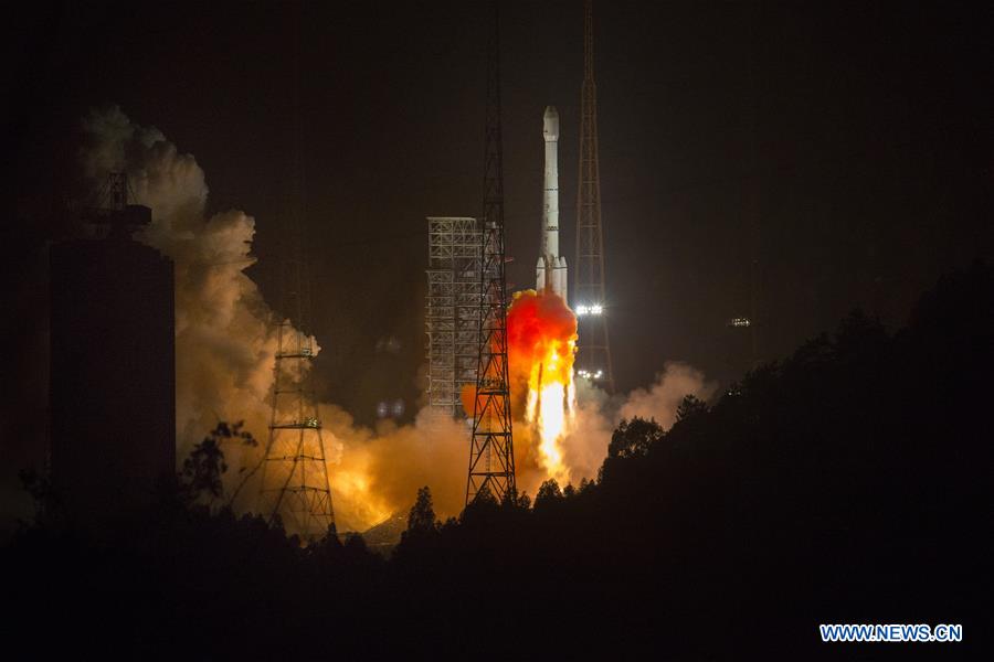 La Chine lance un satellite de communication pour l'Algérie