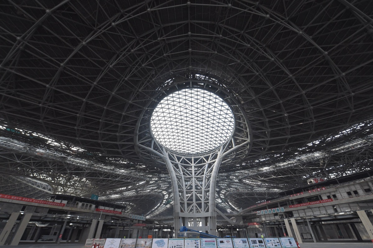 Fin de l'installation du toit du nouvel aéroport de Beijing