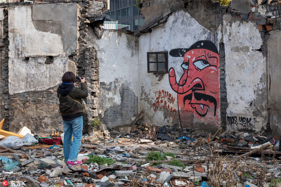 Shanghai : un site de démolition embelli par des graffiti