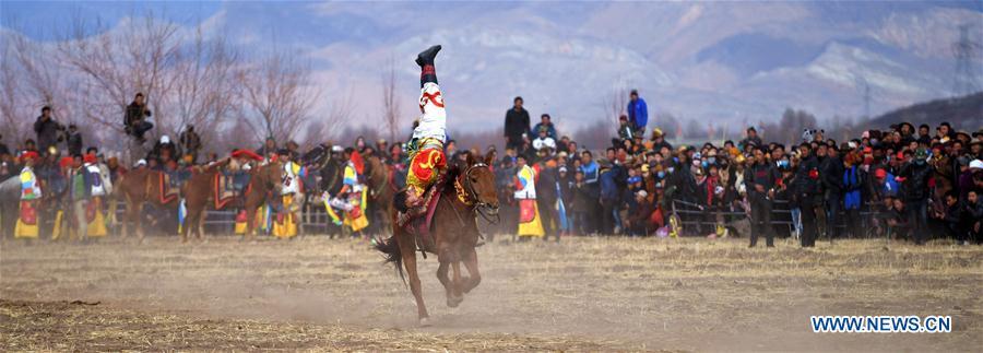 Spectacle équestre à Lhassa
