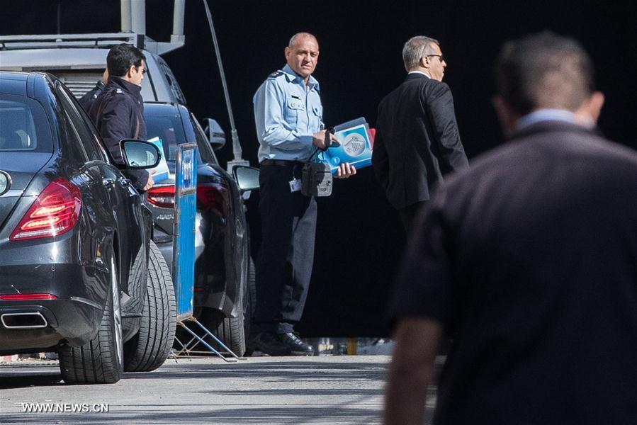 La police israélienne interroge le Premier ministre et son épouse dans une affaire de corruption
