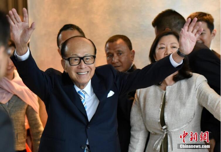 Le magnat hongkongais Li Ka-shing annonce sa retraite officielle à 89 ans
