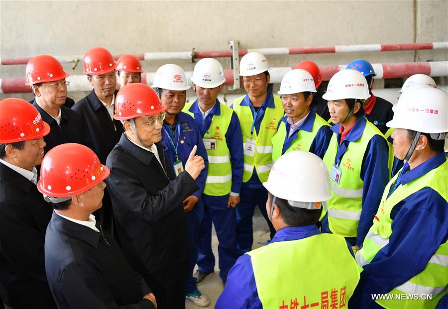 Le Premier ministre chinois met l'accent sur le développement et la prospérité durables au Tibet