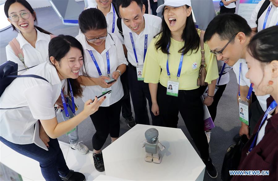 Chine : Conférence mondiale de l'intelligence artificielle à Shanghai