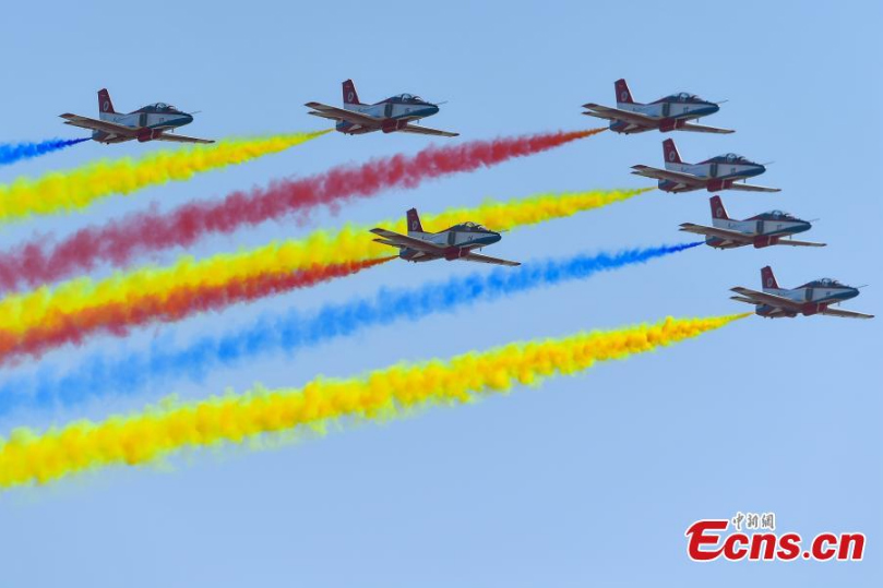 Ouverture du 12e Salon de l'aviation et de l'aérospatiale de Zhuhai