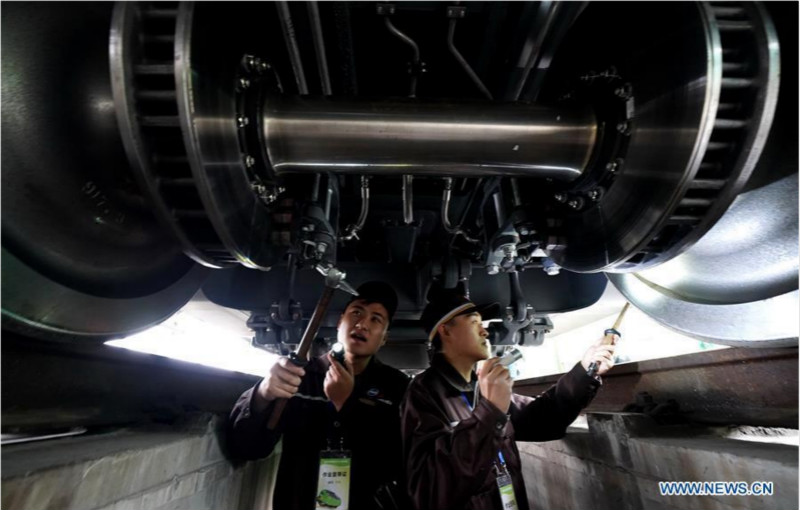 Le nouveau train à grande vitesse chinois Fuxing mis en service avant le Chunyun