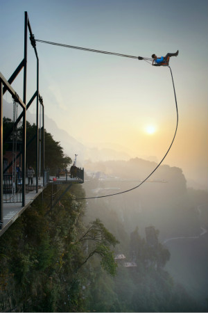Chongqing : les touristes ont désormais une seconde chance pour annuler un tour de balan?oire palpitant