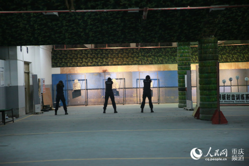 Chongqing : à la découverte des exercices de combat de la police spéciale