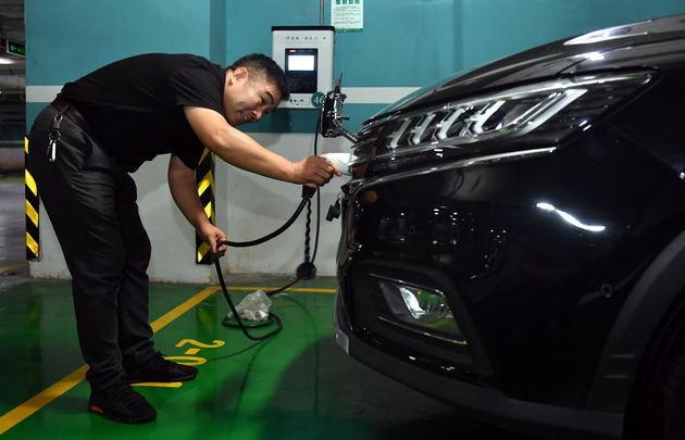 La Chine annonce une réduction de 300 milliards de yuans des frais et redevances