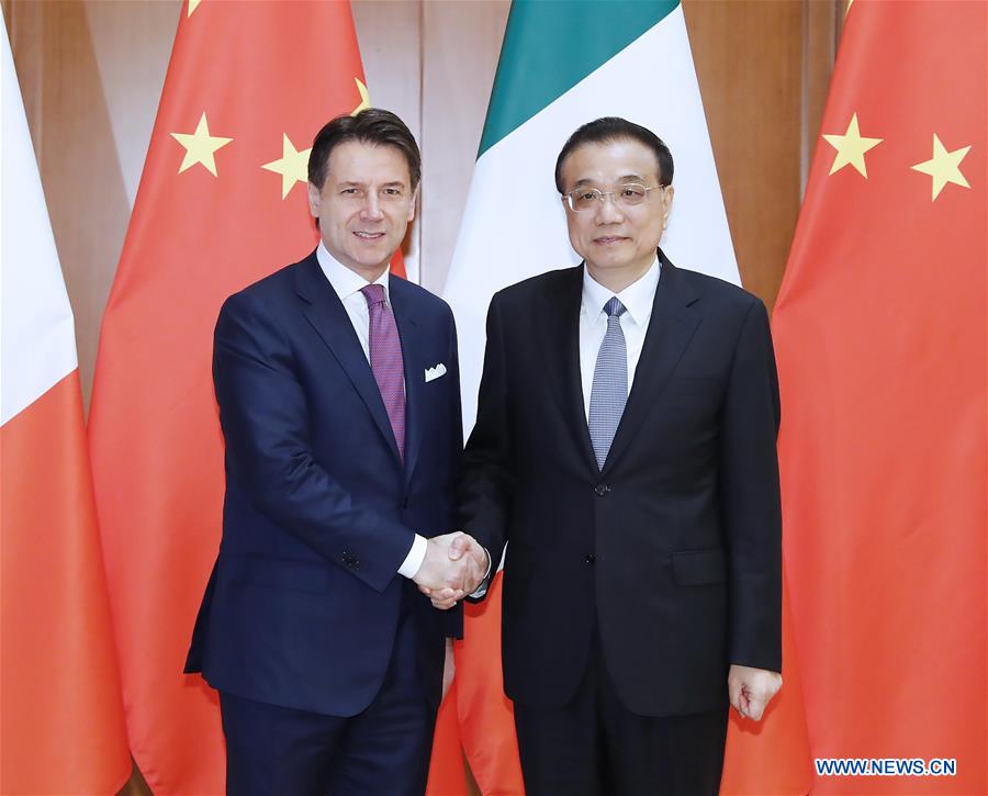 Li Keqiang rencontre son homologue italien