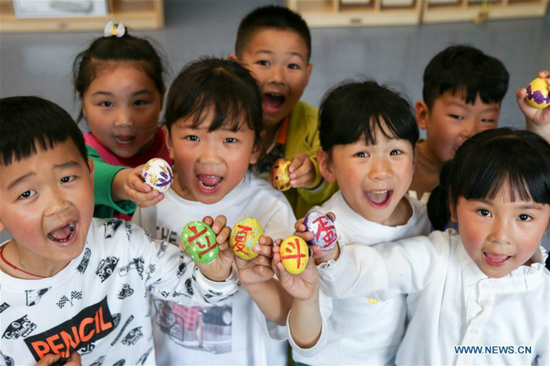 Les activités traditionnelles organisées pour marquer le prochain ? Lixia ? en Chine