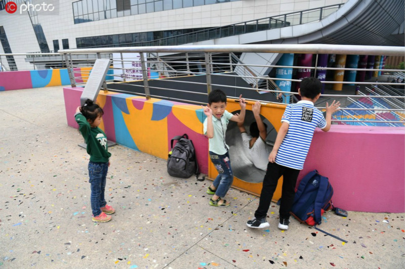 A Chongqing, sortez du métro en toboggan !