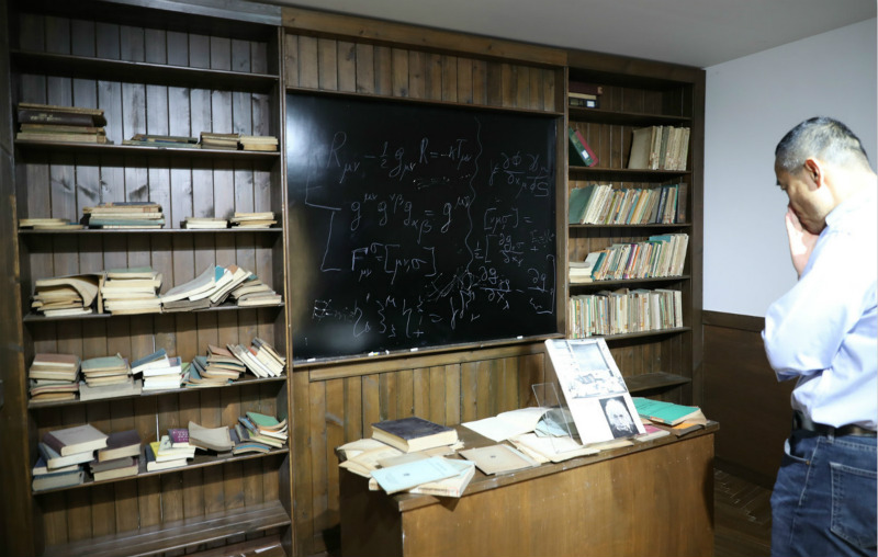 Shanghai ouvre une exposition sur la vie et le travail d'Einstein