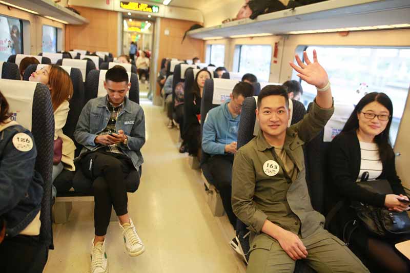 Le train à grande vitesse offre un billet pour l'amour à 300 célibataires