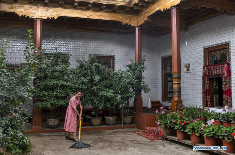 Quelques exemples de mesures prises dans les villages pauvres du Xinjiang pour améliorer le niveau de vie des habitants