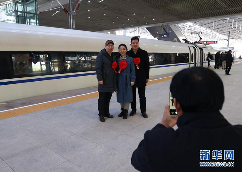 Chine : mise en service du premier chemin de fer à grande vitesse au Ningxia