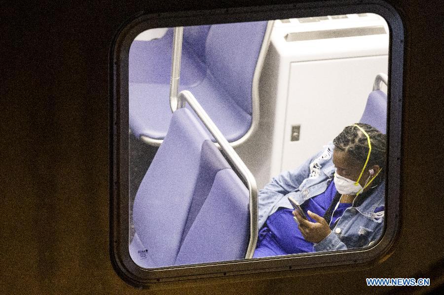 Les Etats-Unis deviennent le premier pays avec plus de 200 000 infections par le COVID-19, selon l'Université Johns Hopkins