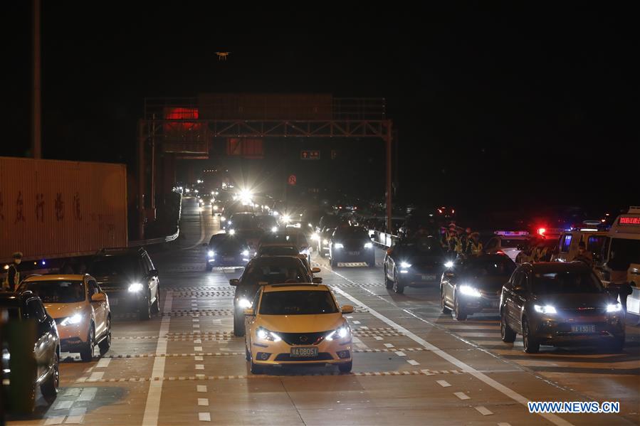 Wuhan lève ses restrictions sur les voyages au départ de la ville, mettant fin à plus de deux mois de confinement