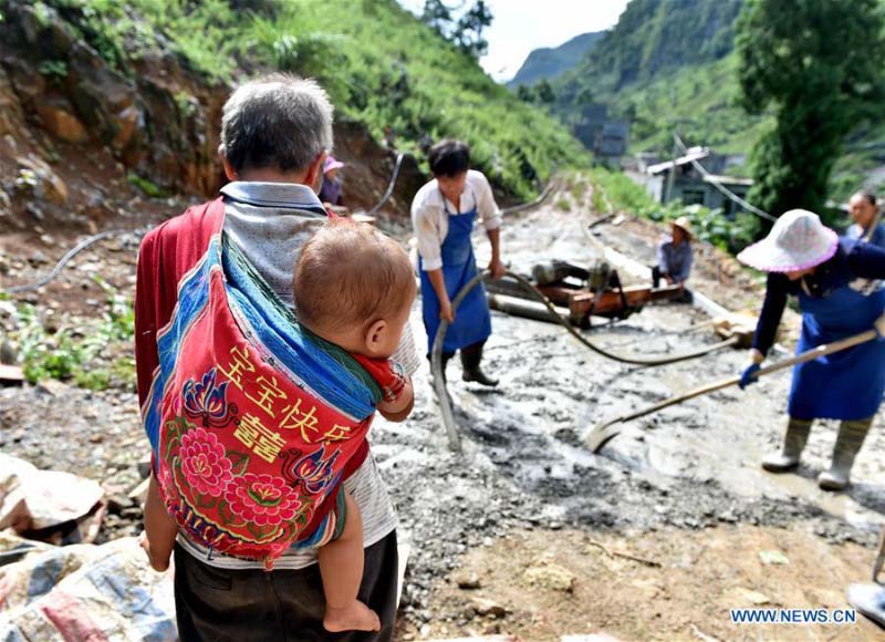 Le Guangxi construit un réseau routier rural à couverture totale reliant tous les cantons et les villages administratifs