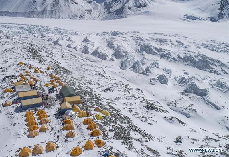 A la découverte du camp avancé à 6 500 mètres d'altitude sur le mont Everest