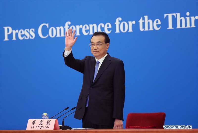 Li Keqiang rencontre la presse après la session législative annuelle