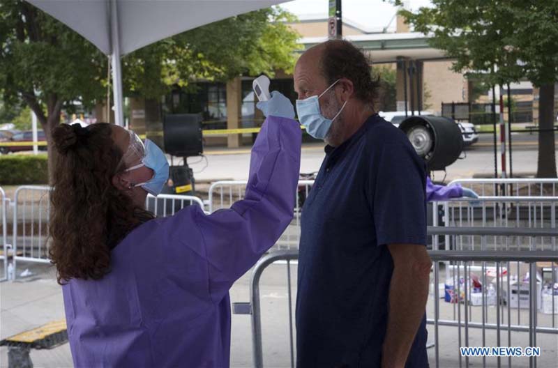 Trump reprend ses meetings de campagne sur fond d'inquiétudes vis-à-vis du COVID-19