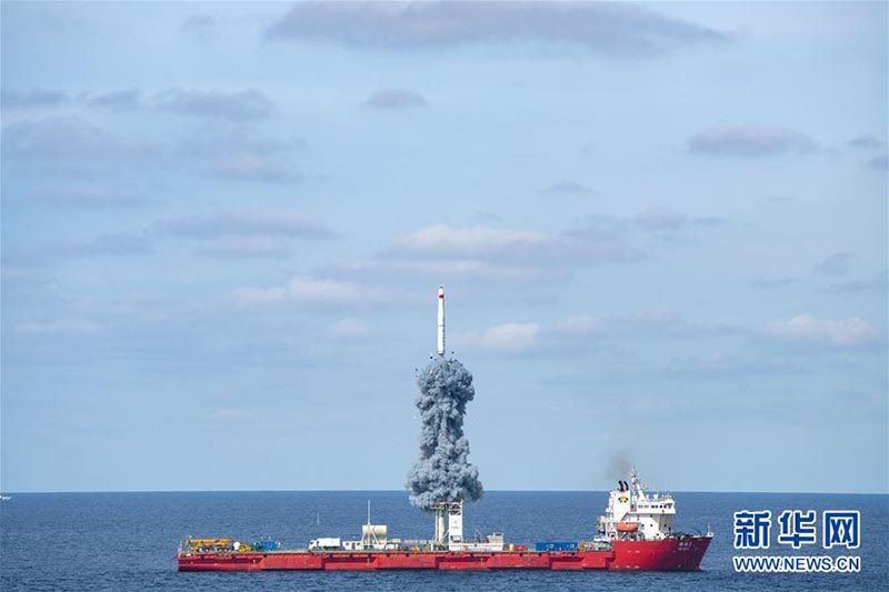 Neuf satellites placés en orbite par le deuxième lancement spatial en mer de la Chine