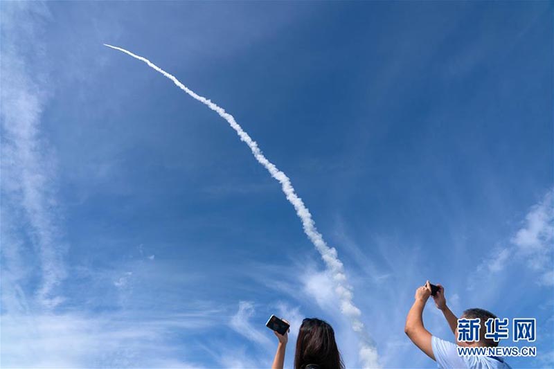 Neuf satellites placés en orbite par le deuxième lancement spatial en mer de la Chine