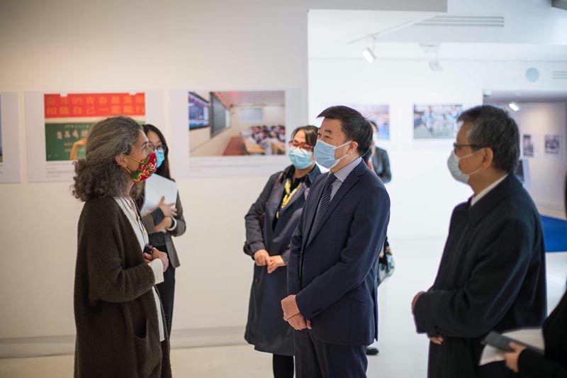 L'exposition ? Semer l'espoir : Hommage à l'histoire de l'éducation en Chine ? se tient à Paris 