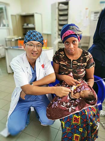 Une équipe médicale chinoise rentre chez elle après 18 mois en Afrique