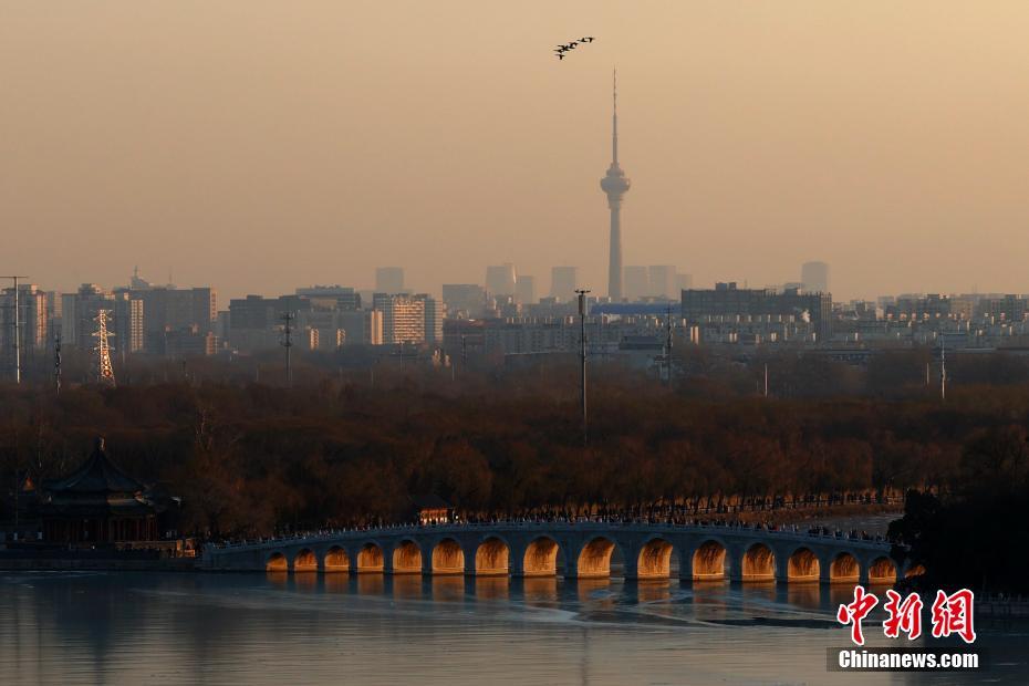 Un phénomène exceptionnel vu le jour du Solstice d'hiver au Palais d'été à Beijing
