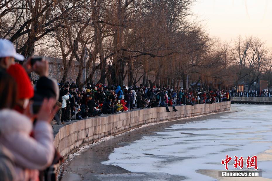 Un phénomène exceptionnel vu le jour du Solstice d'hiver au Palais d'été à Beijing