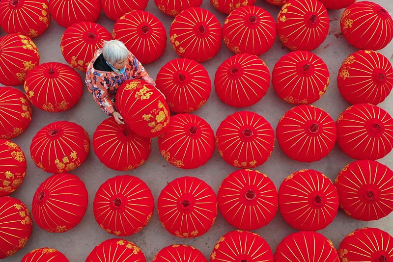 Les lanternes rouges symbolisent l'approche des vacances du Nouvel An chinois
