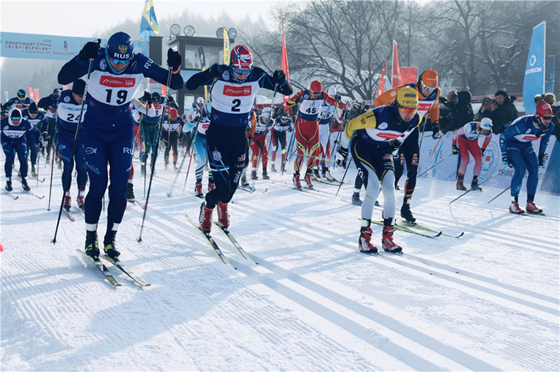 La Saison publique nationale de neige et de glace apporte les plaisirs de l'hiver