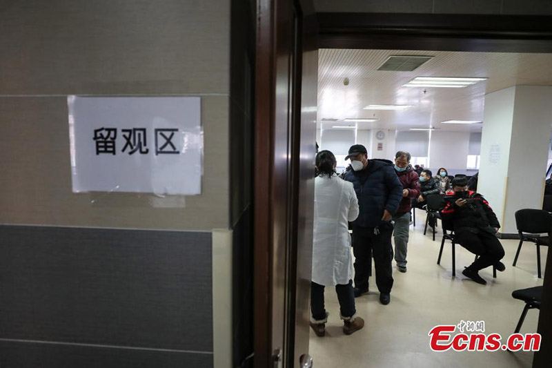 La vaccination contre le COVID-19 est en cours à Beijing