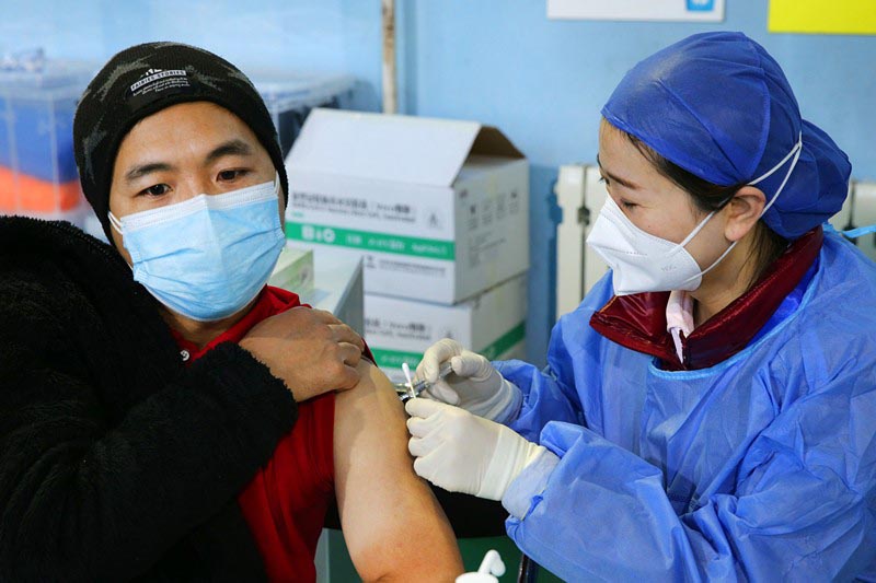 La Chine a déjà administré plus de 9 millions de doses de vaccin contre le COVID-19 à travers le pays