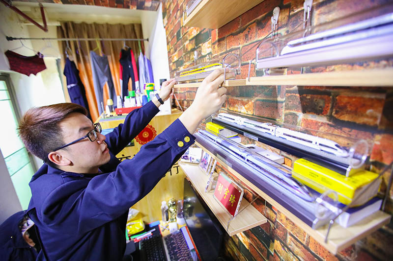 La passion du train relie deux cheminots du Guizhou