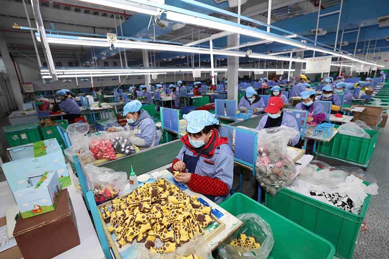 Les entreprises manufacturières mettent les bouchées doubles pour livrer les commandes après la Fête du printemps