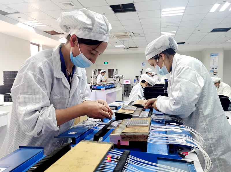 Les entreprises manufacturières mettent les bouchées doubles pour livrer les commandes après la Fête du printemps