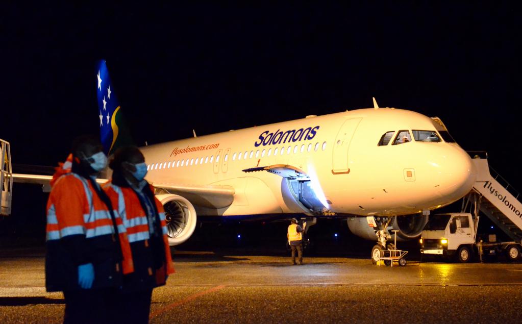 Les ?les Salomon re?oivent un lot de vaccins chinois