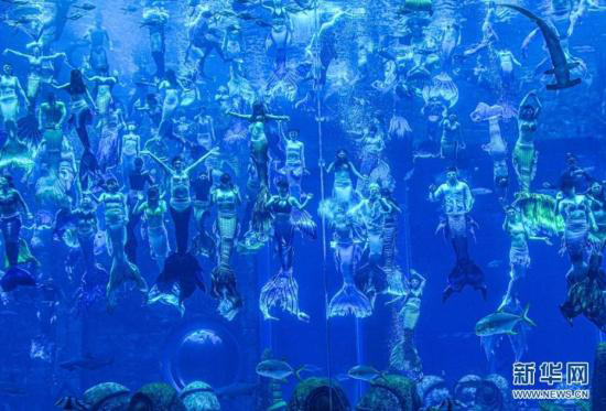Sanya bat le record mondial Guinness du ? plus grand spectacle de sirènes sous-marines ?