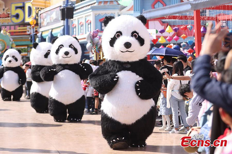La culture traditionnelle et la culture populaire se rencontrent à la Happy Valley de Nanjing