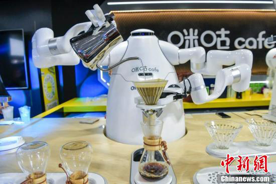 Des produits gastronomiques du monde entier rassemblés à l'Exposition internationale des biens de consommation de Hainan