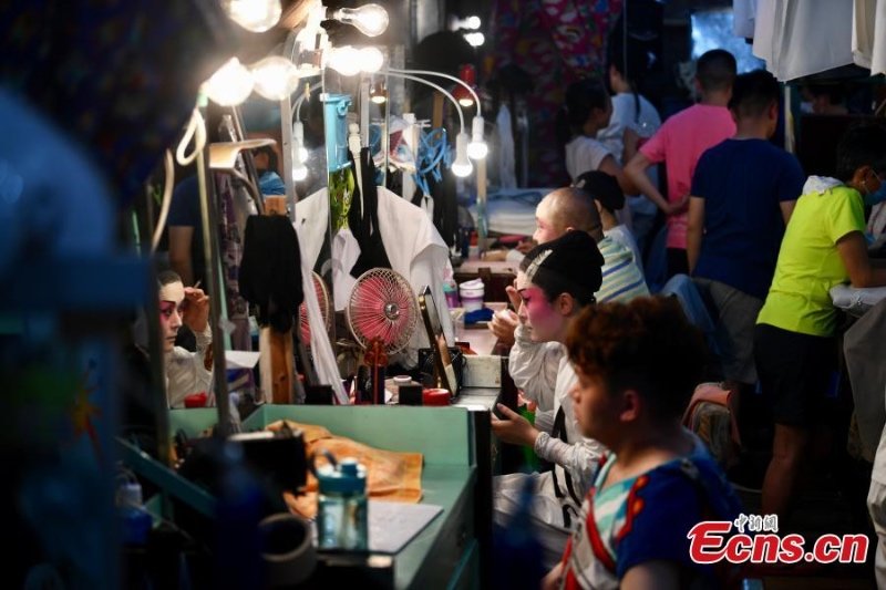 L'Opéra cantonais pour apaiser les dieux met en valeur la culture traditionnelle chinoise