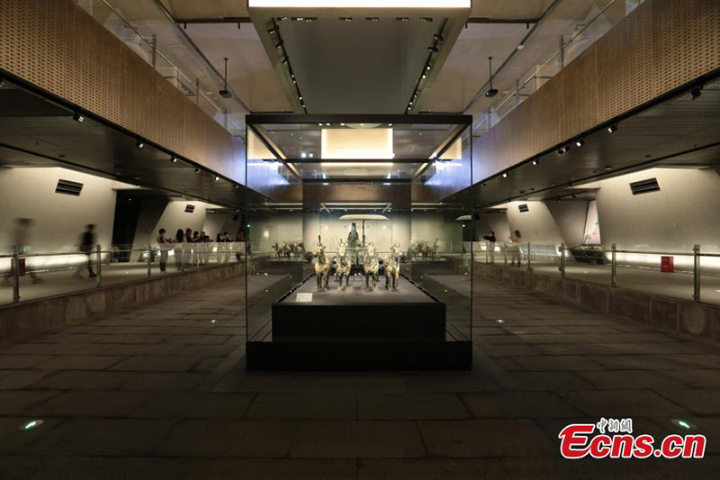 Le musée des chars de bronze du mausolée de Qinshihuang ouvert au public à l'essai
